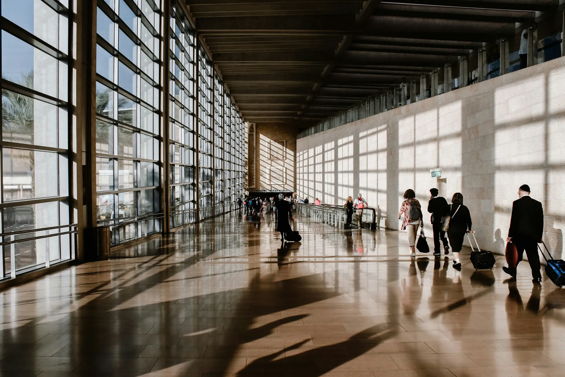 Cómo evitar las estafas más comunes al salir de un aeropuerto